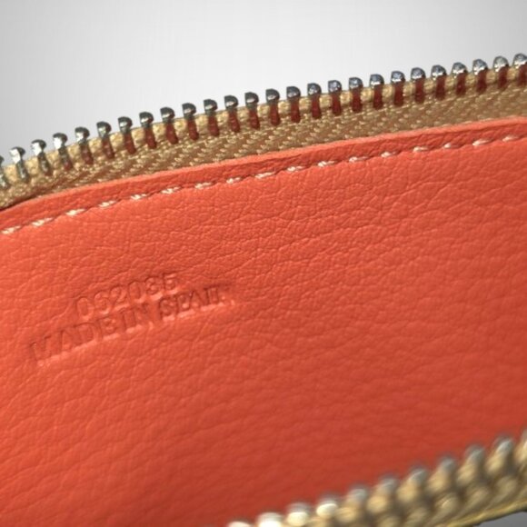 Loewe Large Square Coin Cardholder in Soft Grained Calfskin - Picture 7 of 7